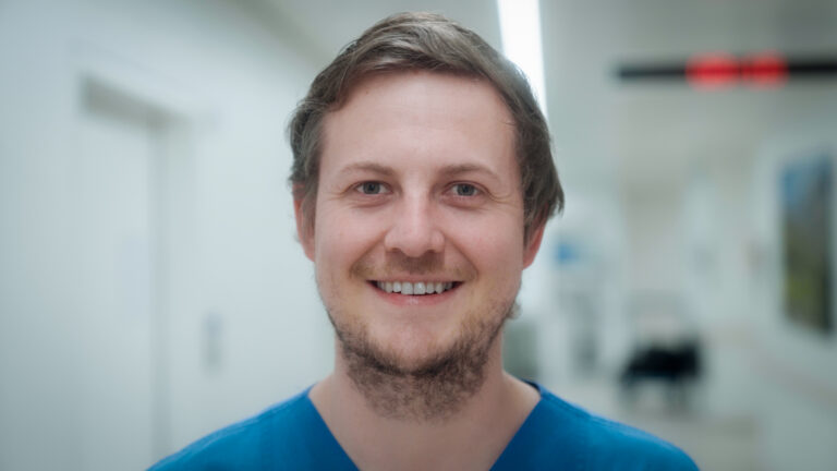 DGKP Fabian Bleiner, Stationsleitung Unfallchirurgie – Karriere bei den Vorarlberger Landeskrankenhäusern