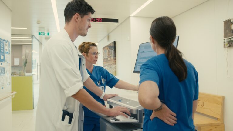 Pflege in den Ambulanzen – Karriere bei den Vorarlberger Landeskrankenhäusern Pflege in den Ambulanzen – Karriere bei den Vorarlberger Landeskrankenhäusern