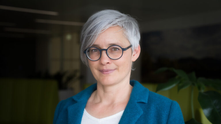 DGKP Fabiola Vallaster-Menchau, BA, MBA, Stv. Verwaltungsdirektorin und Standortleiterin LKH Bludenz – Arbeiten bei den Vorarlberger Landeskrankenhäusern DGKP Fabiola Vallaster-Menchau, BA, MBA, Stv. Verwaltungsdirektorin und Standortleiterin LKH Bludenz – Arbeiten bei den Vorarlberger Landeskrankenhäusern
